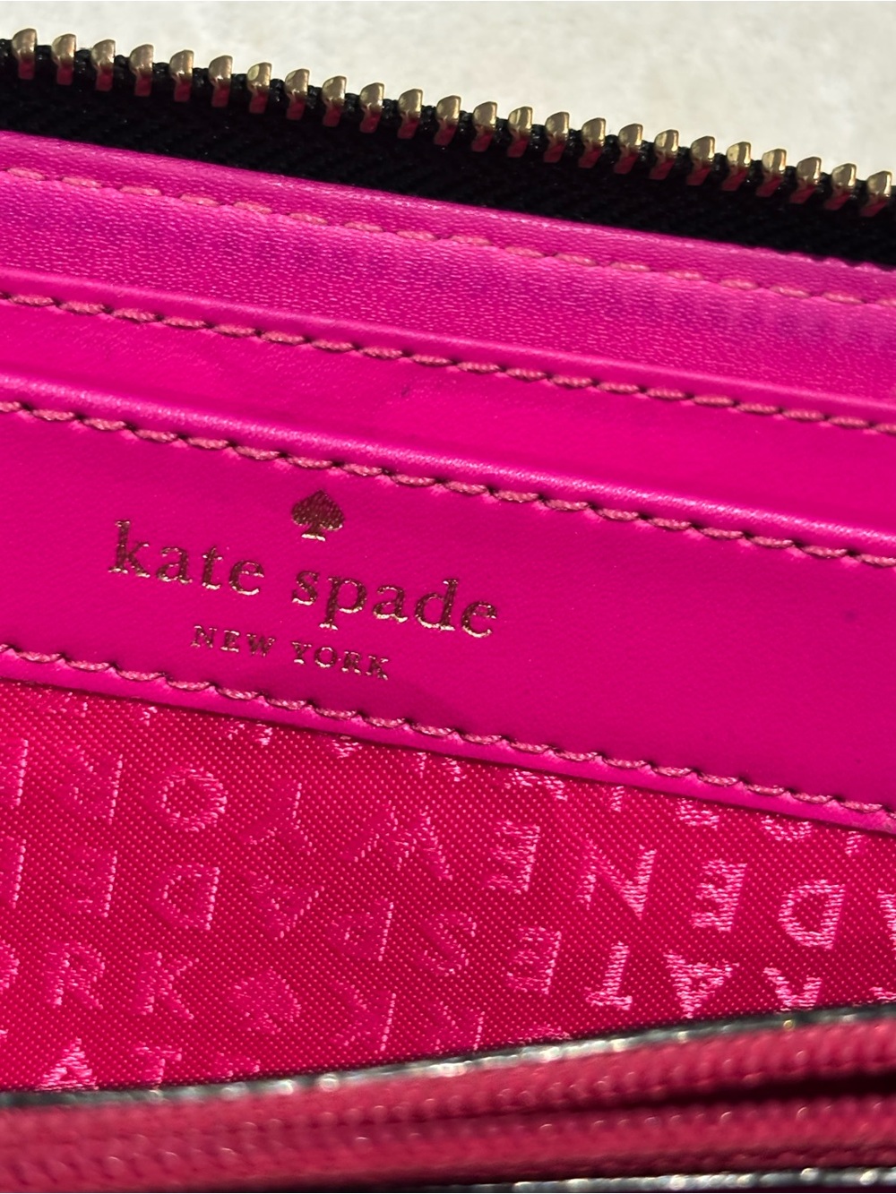 kate spade Black White Monogram Heart Pattern Zip Wallet Clutch Stripe FLAWS - Picture 8 of 13